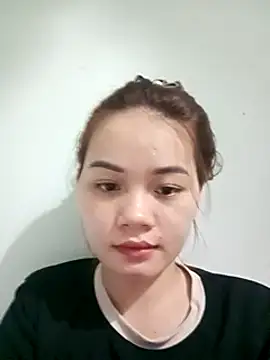 Ngoc-Trinh online show from 16, 1, 2025