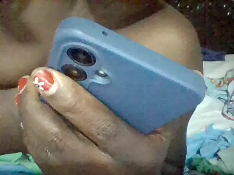 missarpie online show from 11, 11, 2025