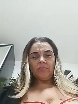 hugebobbs online show from 3, 10, 2025