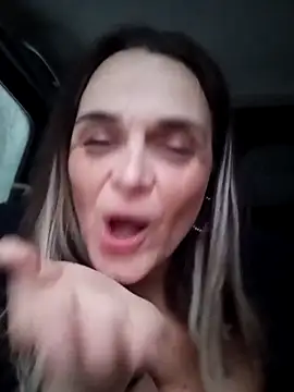 hugebobbs online show from 12, 3, 2025