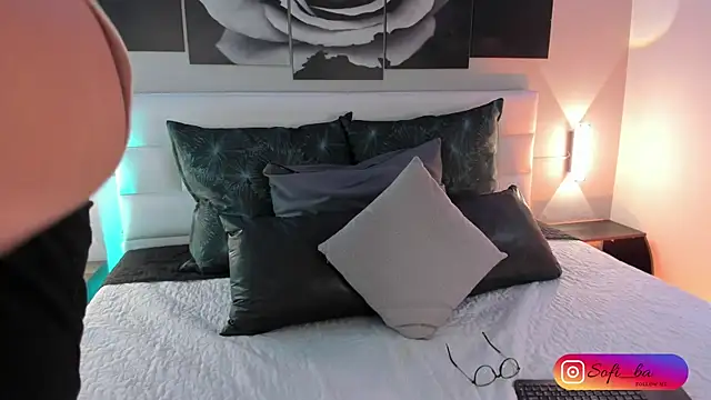 Snapshot of sofi_bakerr chatting on 20, 9, 2025 sofi bakerr online show from 20, 9, 2025