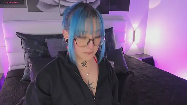 Snapshot of sofi_bakerr chatting on 28, 10, 2025 sofi bakerr online show from 28, 10, 2025