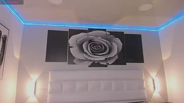 Snapshot of sofi_bakerr chatting on 9, 9, 2025 sofi bakerr online show from 9, 9, 2025