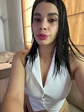 Snapshot of DaryRos chatting on 16, 6, 2026 DaryRos online show from 16, 6, 2026