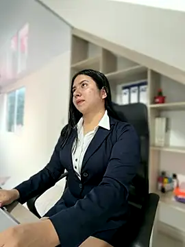 VAL PRINCESS online show from 10, 11, 2025