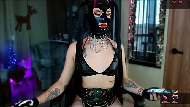 tevenwhiite online show from 17, 12, 2025