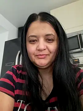 sarahhh1987 online show from 2, 2, 2026