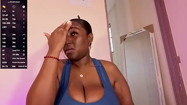 Perlasexyu1 online show from 15, 4, 2026