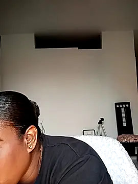 Perlasexyu1 online show from 15, 10, 2025