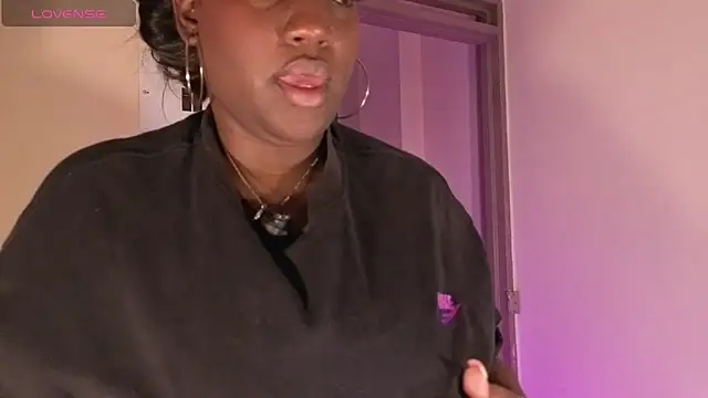 Perlasexyu1 online show from 9, 4, 2026