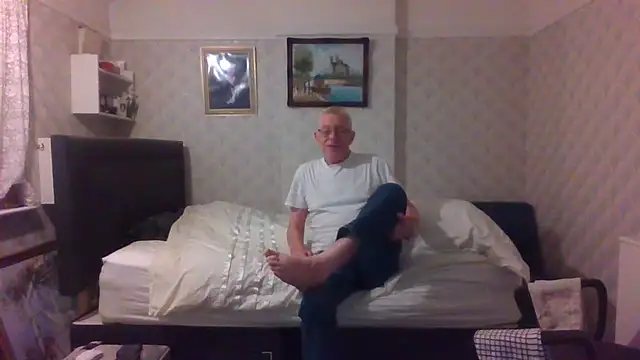 Snapshot of shaun63m chatting on 15, 2, 2026 shaun63m online show from 15, 2, 2026