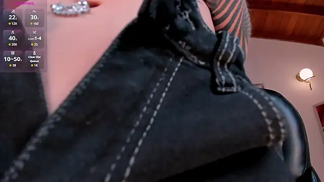 HannaConnor  online show from 15, 4, 2026