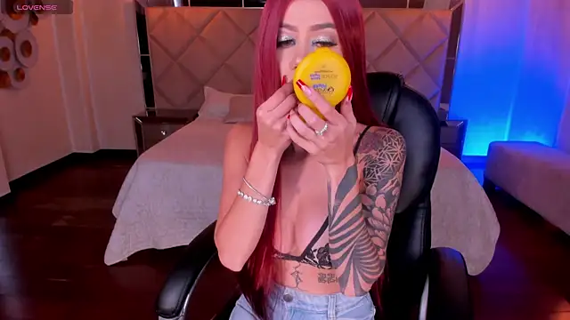 HannaConnor  online show from 27, 10, 2025