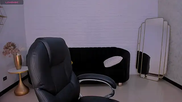 HannaConnor  online show from 20, 9, 2025