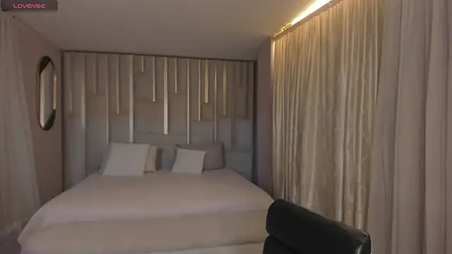 Snapshot of BellaRose_X chatting on 22, 9, 2025 BellaRose X online show from 22, 9, 2025