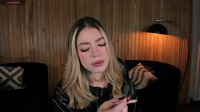 ViolettHansson online show from 17, 1, 2026