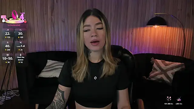 ViolettHansson online show from 1, 3, 2026