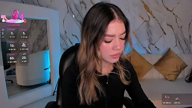 ViolettHansson online show from 7, 11, 2025