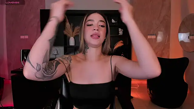 ViolettHansson online show from 25, 3, 2026