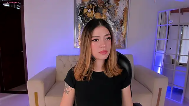 ViolettHansson online show from 18, 3, 2025