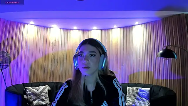 ViolettHansson online show from 12, 3, 2026