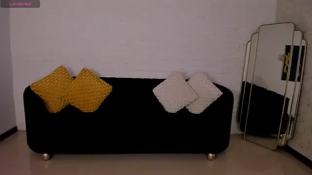 ViolettHansson online show from 3, 12, 2025