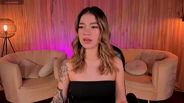 ViolettHansson online show from 21, 9, 2025