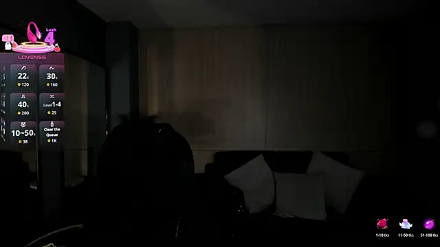 ViolettHansson online show from 8, 11, 2025