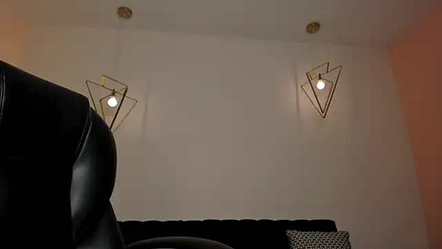 AliceHarper  online show from 4, 11, 2025