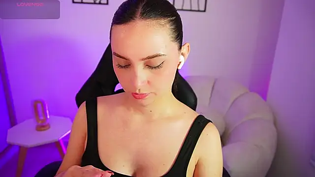 AliceHarper  online show from 18, 7, 2026