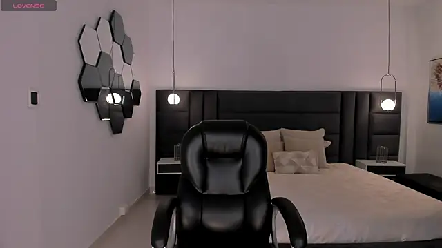 AliceHarper  online show from 9, 3, 2025