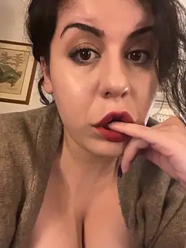 holyeroticss online show from 5, 10, 2025