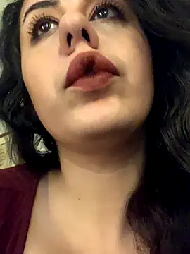 holyeroticss online show from 2, 11, 2025