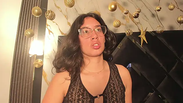 CoralineSanchez online show from 7, 2, 2026