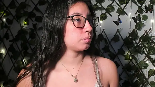 CoralineSanchez online show from 21, 10, 2025