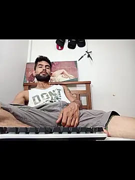 hideonbush051 online show from 19, 2, 2026