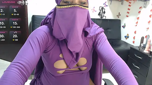 Snapshot of Aaliyah_brown chatting on 13, 2, 2025 Aaliyah brown online show from 13, 2, 2025