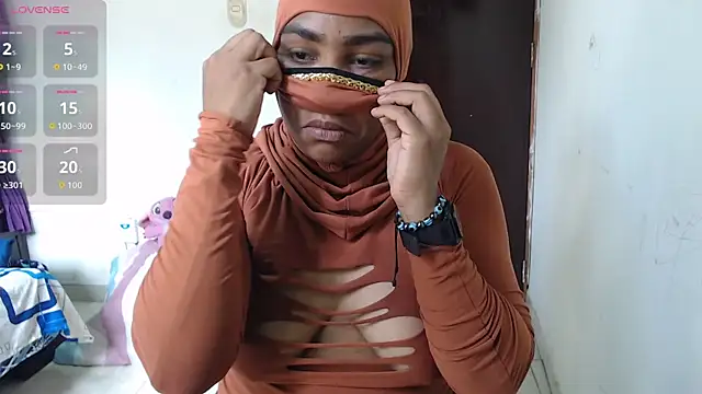 Snapshot of Aaliyah_brown chatting on 14, 11, 2025 Aaliyah brown online show from 14, 11, 2025