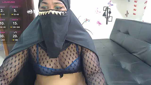 Snapshot of Aaliyah_brown chatting on 12, 3, 2025 Aaliyah brown online show from 12, 3, 2025