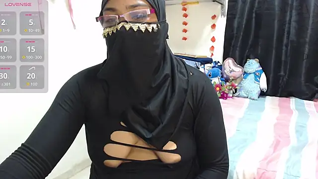 Snapshot of Aaliyah_brown chatting on 5, 11, 2025 Aaliyah brown online show from 5, 11, 2025