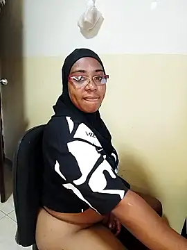 Snapshot of Aaliyah_brown chatting on 25, 11, 2025 Aaliyah brown online show from 25, 11, 2025