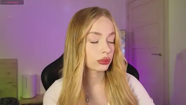  MayShy  online show from 15, 3, 2025