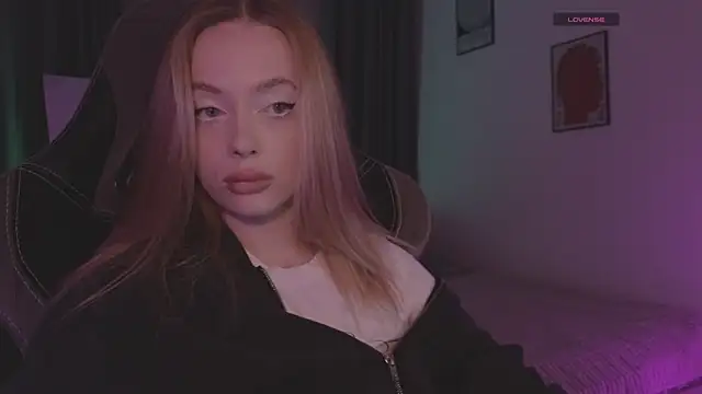  MayShy  online show from 19, 9, 2025