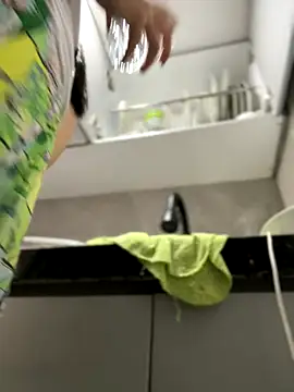 Snapshot of Salome_golvert chatting on 9, 10, 2025 Salome golvert online show from 9, 10, 2025