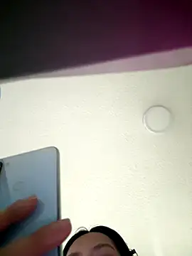 Snapshot of Salome_golvert chatting on 8, 11, 2025 Salome golvert online show from 8, 11, 2025