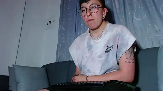 Snapshot of Sexyboy_666 chatting on 23, 11, 2025 Sexyboy 666 online show from 23, 11, 2025