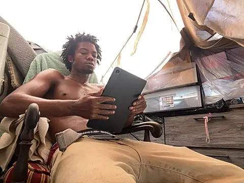 SlimeCrownzOut5 online show from 2, 10, 2025