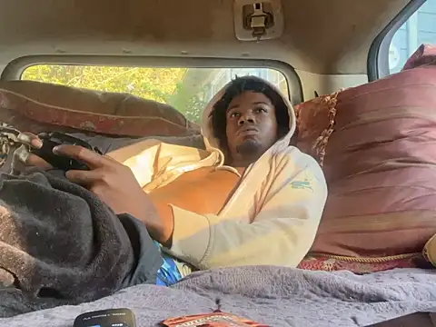 SlimeCrownzOut5 online show from 9, 10, 2025