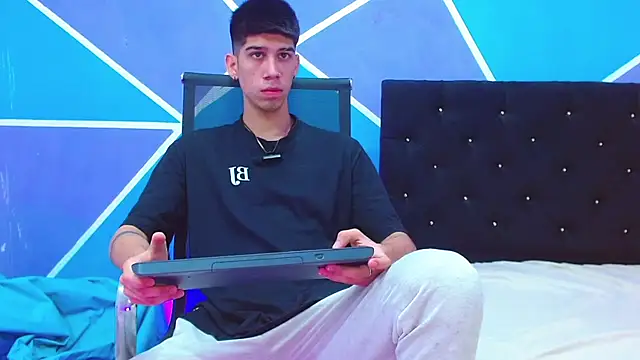 jhony-sex online show from 7, 2, 2025