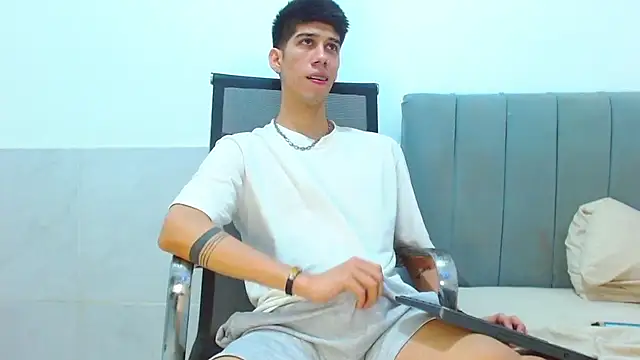 jhony-sex online show from 9, 4, 2026